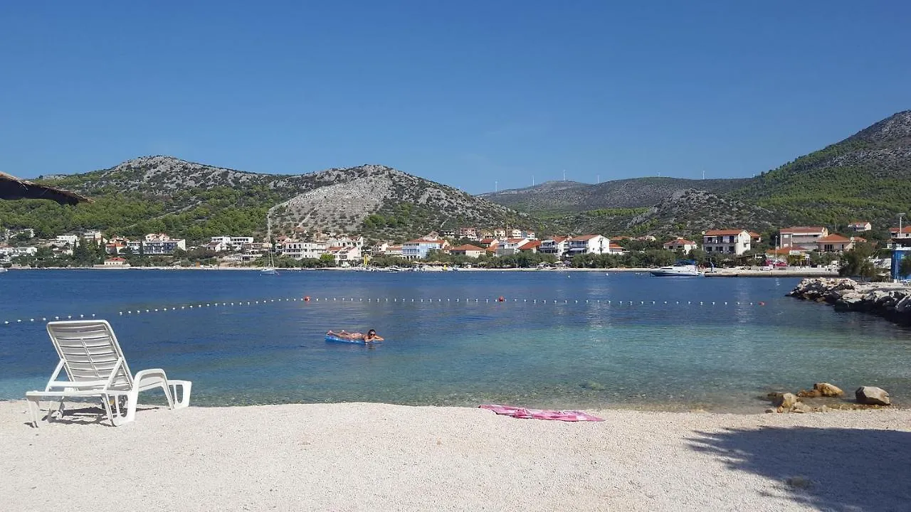 Apartments With A Parking Space Seget Vranjica, Trogir - 18326 Seget Donji