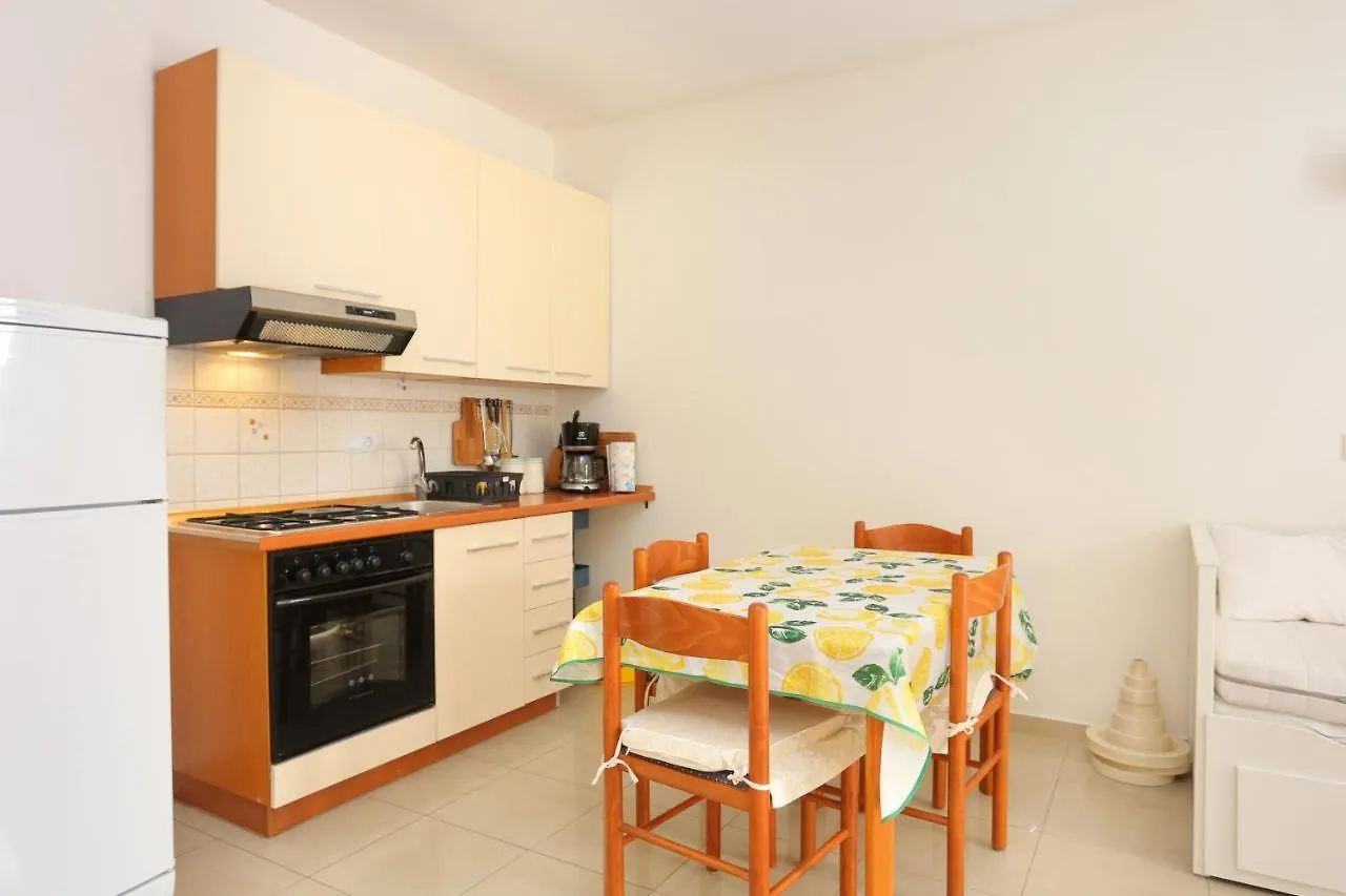 Apartments With A Parking Space Seget Vranjica, Trogir - 18326 Seget Donji
