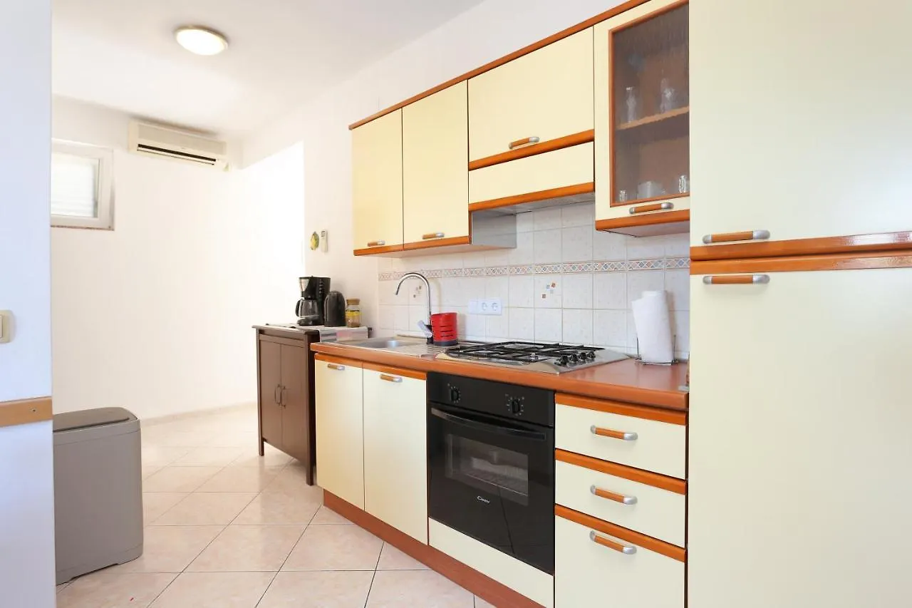 Apartments With A Parking Space Seget Vranjica, Trogir - 18326 Seget Donji